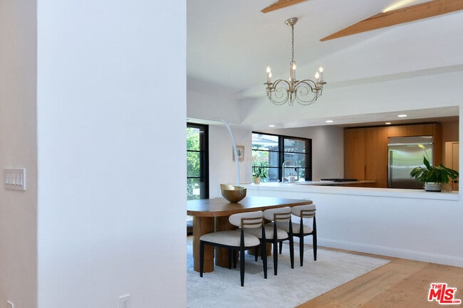 Building Photo - 2145 Linda Flora Dr