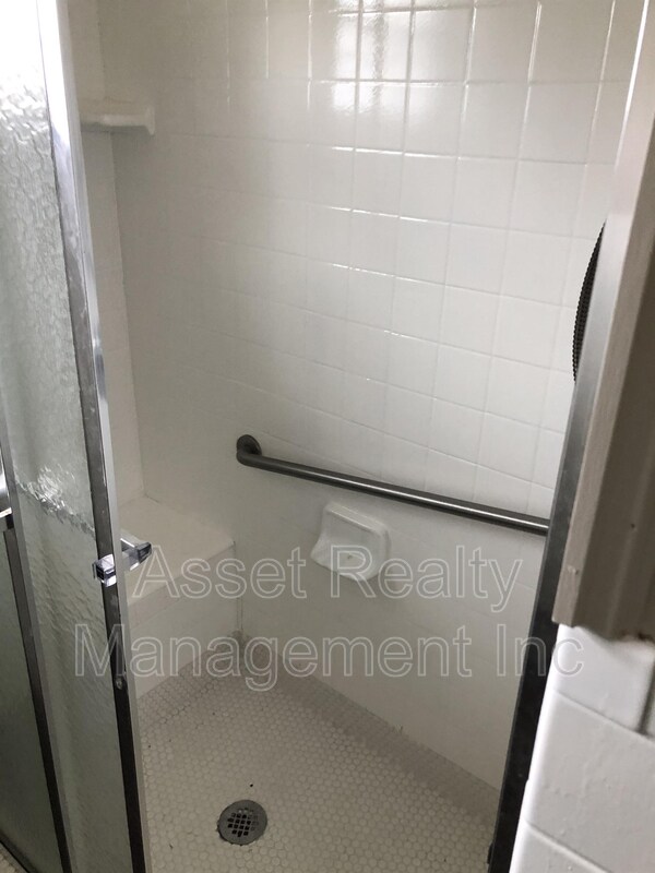 Building Photo - 218 Britton Dr