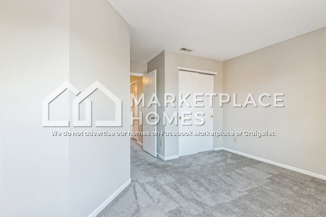 Building Photo - 10760 August Dr