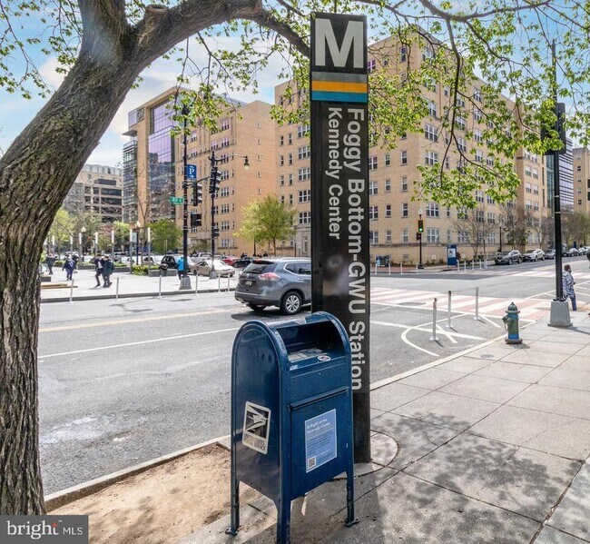 Building Photo - 1140 23rd St NW