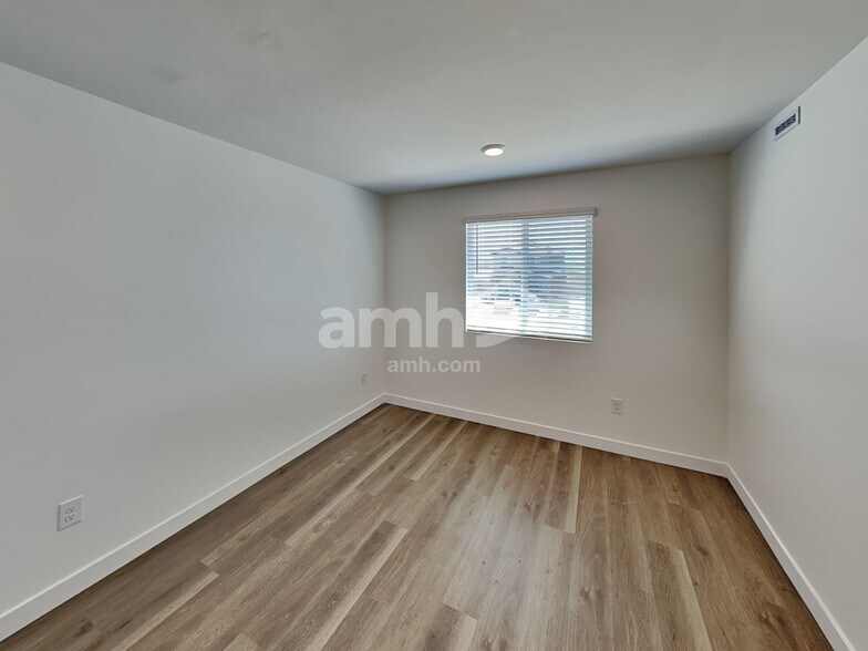 Building Photo - 9699 N Rancho Lozano