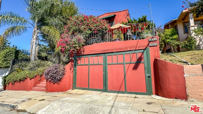 Building Photo - 1024 Coronado Terrace