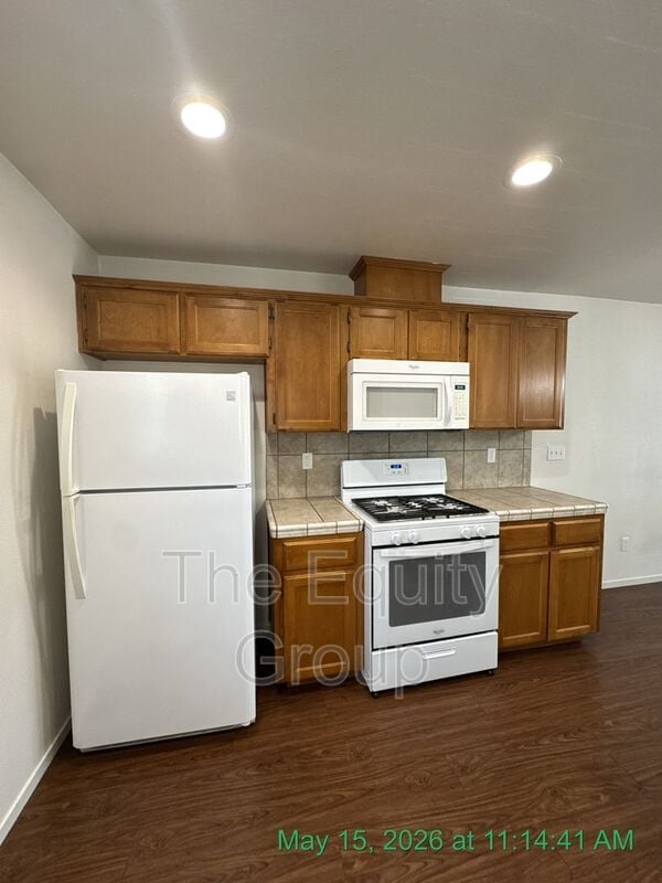 Building Photo - 2226 W Lark Ave