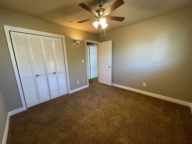 Building Photo - MOVE IN SPECIAL $250 OFF FIRST MONTH'S REN...