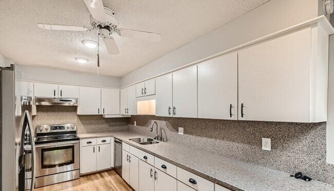 Building Photo - 38 Argyll Dr