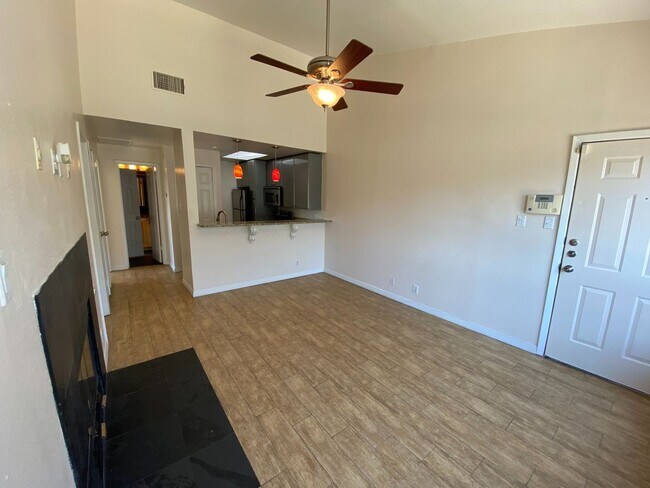 Building Photo - UT PRE-LEASE: 2 BR / 1 BA West Campus Condo - Walk to UT - Private Balcony - W/D