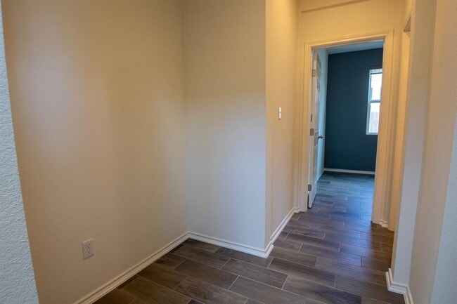 Building Photo - 13500 Feldspar Dr
