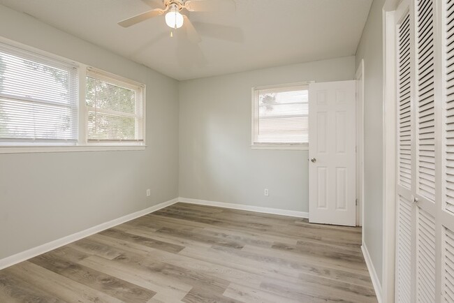 Building Photo - Beautiful 4  Bedroom Home Close to I-77!