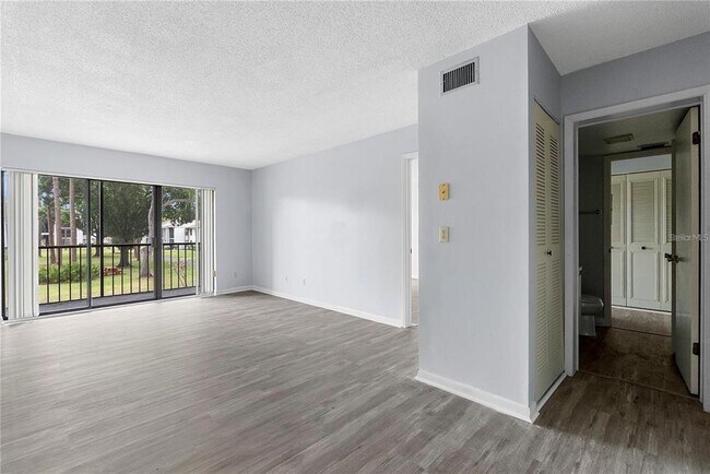 Building Photo - 8203 Sun Spring Cir