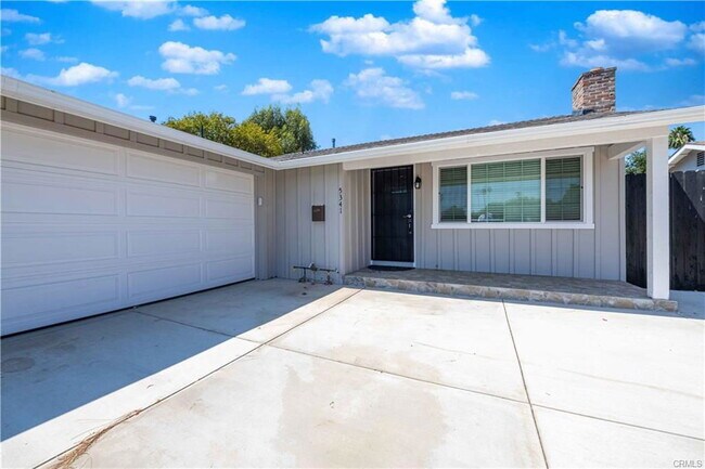 Building Photo - 5341 Cedros Ave