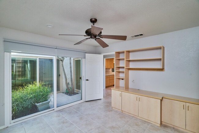 Building Photo - 231 Cam Arroyo S