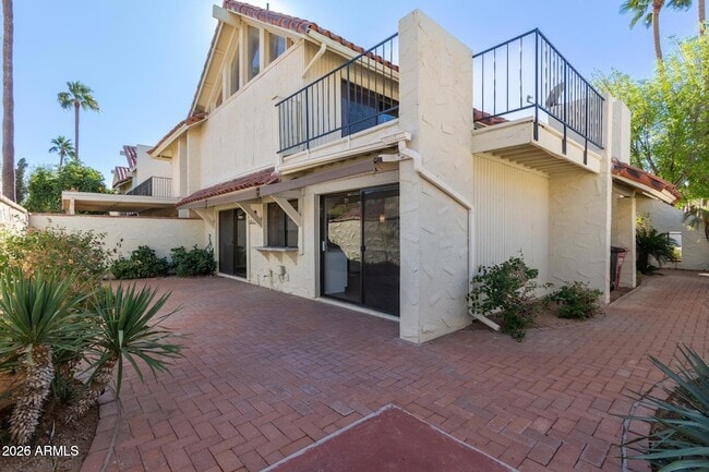 Building Photo - 5537 N 71st St