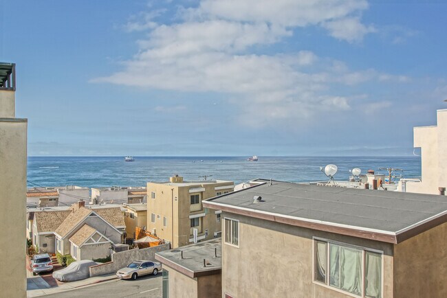 Building Photo - 308 Gull St