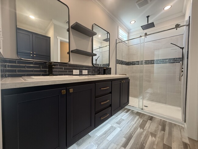 Building Photo - 5715 Camelford Dr