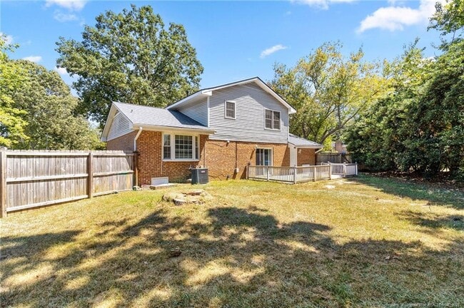 Building Photo - 1302 Kienast Dr