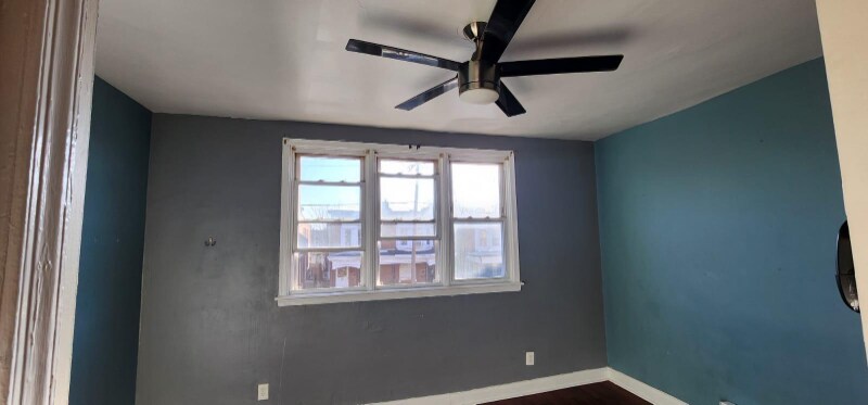 Building Photo - 5247 Spruce St