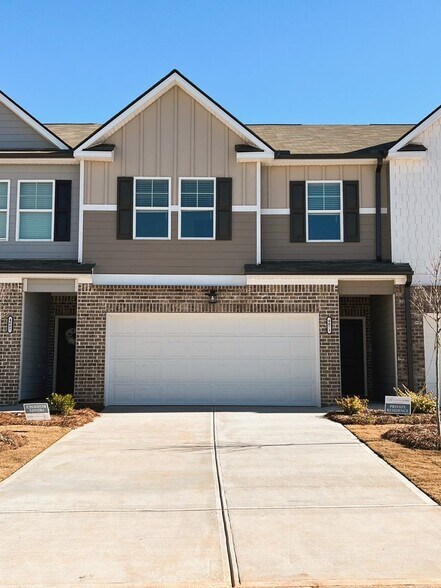 Building Photo - 4671 Fullerton Dr
