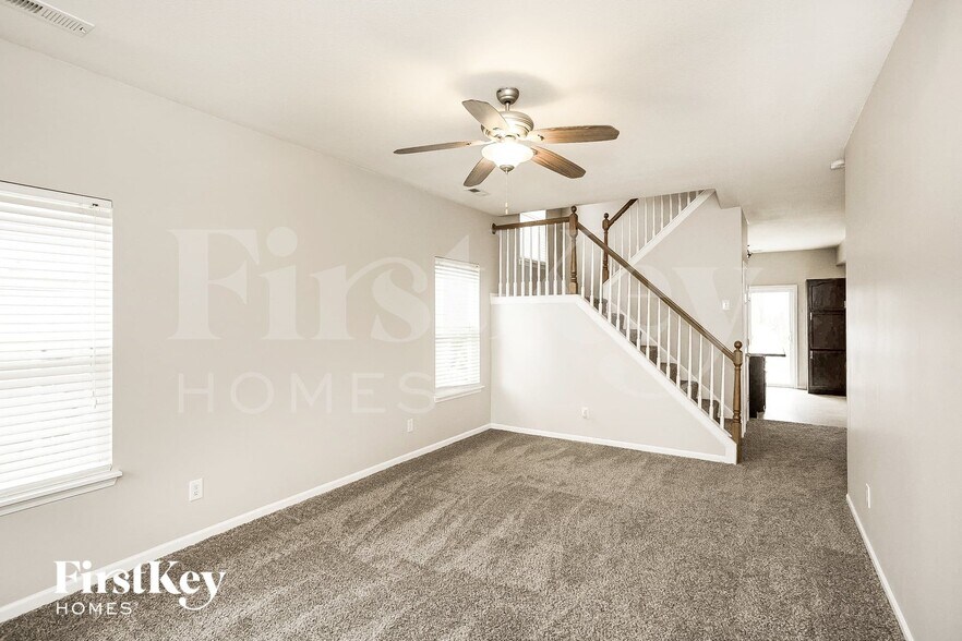 Building Photo - 15551 Dusty Trail