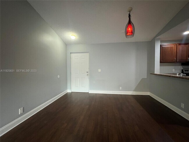 Building Photo - 5621 Riverside Dr