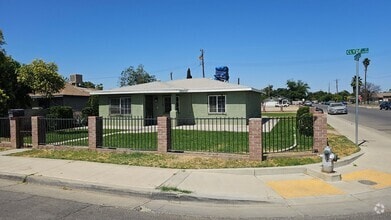 Building Photo - Available Now | 3 Bd 1 Ba Home in East Bak...