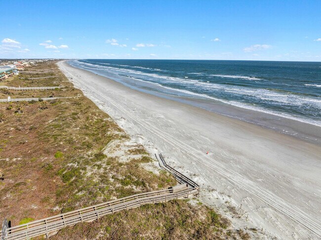 Building Photo - 6240 A1A S