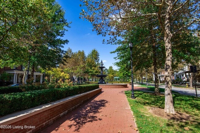 Building Photo - 6353 Meeting St