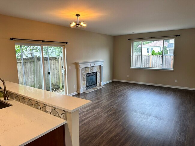 Building Photo - 5bd/2.5ba Renton House