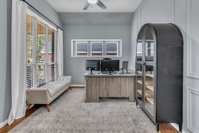 Building Photo - 6548 Fairview Dr