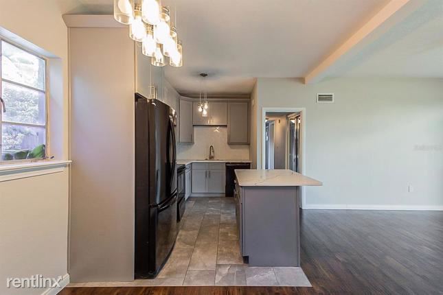 Building Photo - 4 br, 2 bath House - 6026 Danube Way