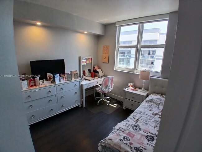 Building Photo - 5085 NW 7th St