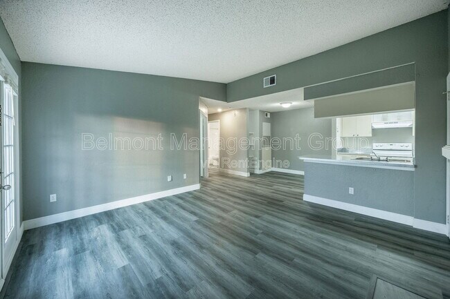 Building Photo - 2550 N Alafaya Trail