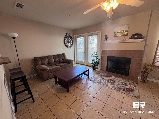 Building Photo - 1517 Regency Rd
