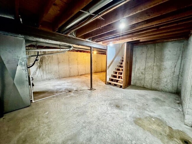 Building Photo - 1398 S Brentwood Dr