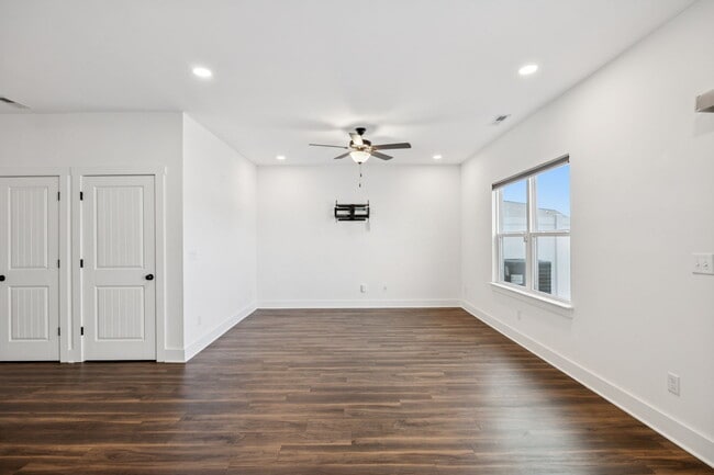 Building Photo - 2183 Nectar Ln