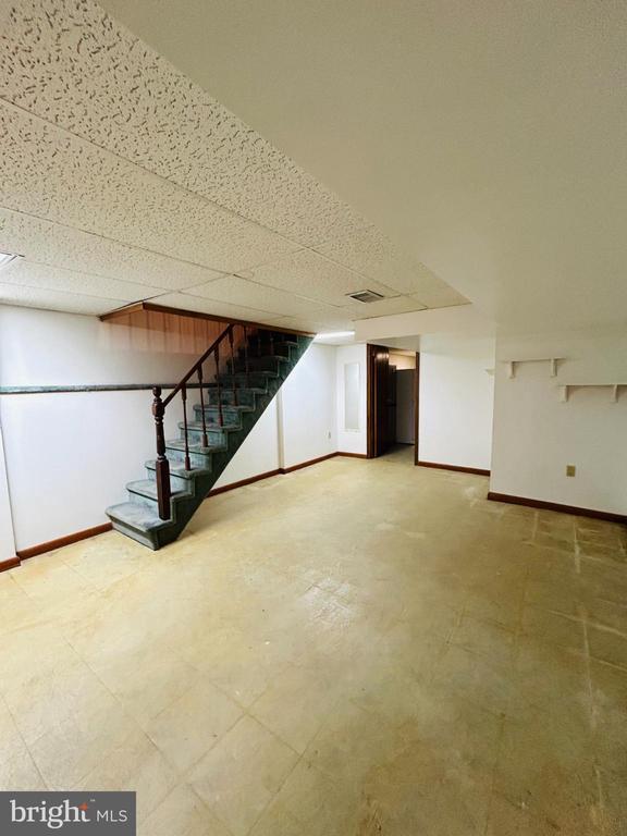 Building Photo - 1507 W Shunk St