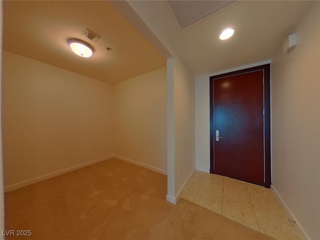 Building Photo - 4525 Dean Martin Dr
