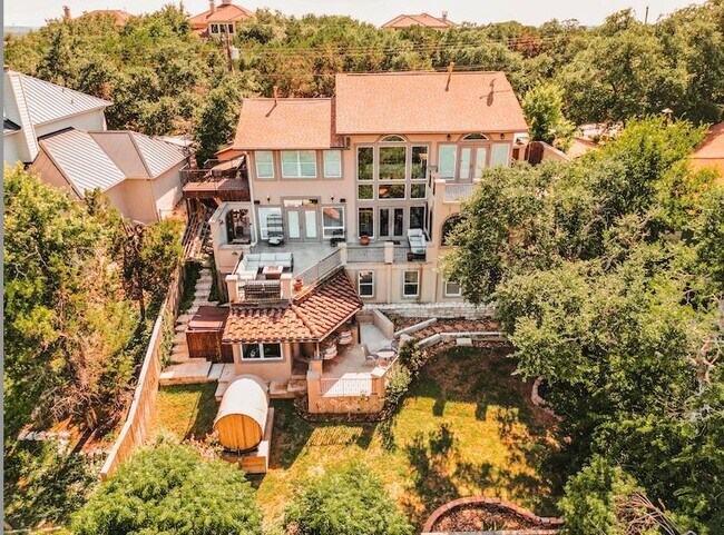 Primary Photo - 3711 Highland Dr
