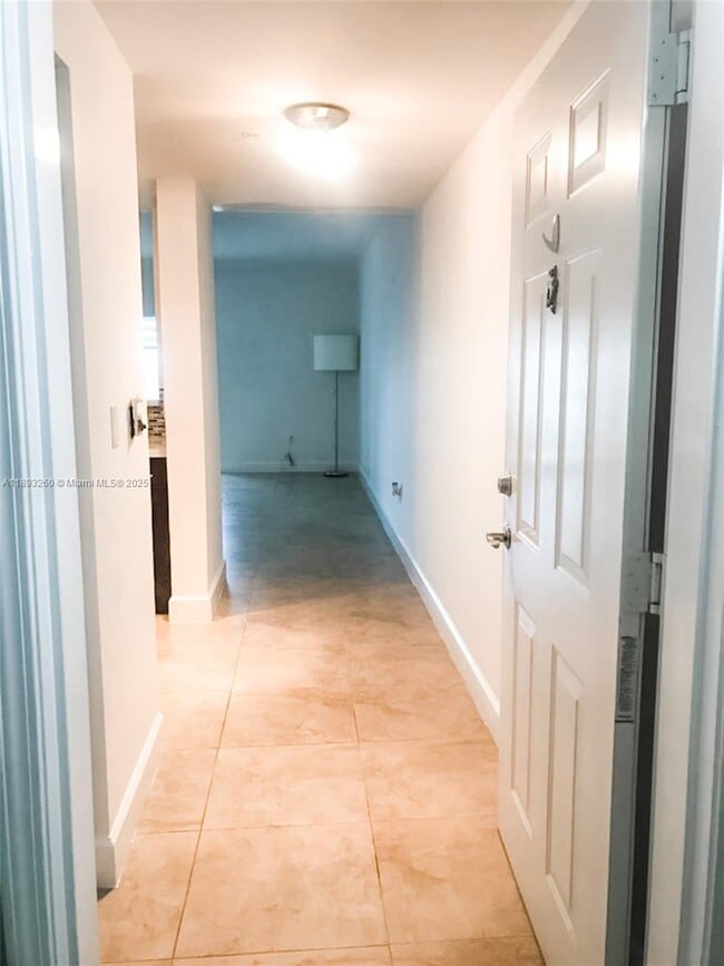 Building Photo - 50 Menores Ave