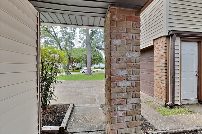Building Photo - 12706 Pantano Drive