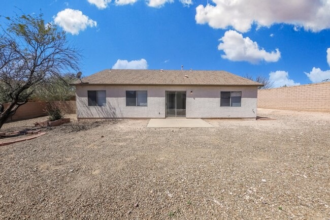 Building Photo - 6645 S SQUAWROOT Pl