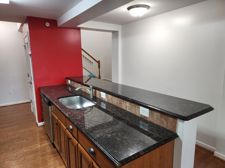 Building Photo - 6301 Lydia Hollow Dr
