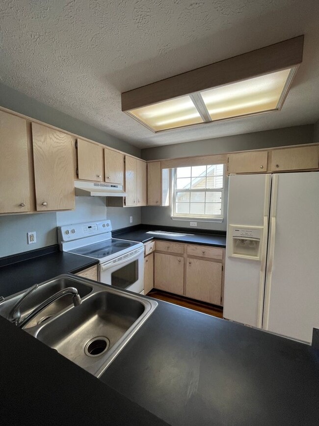 Building Photo - Charming 3 Bed/ 2 Bath home in South Nashv...