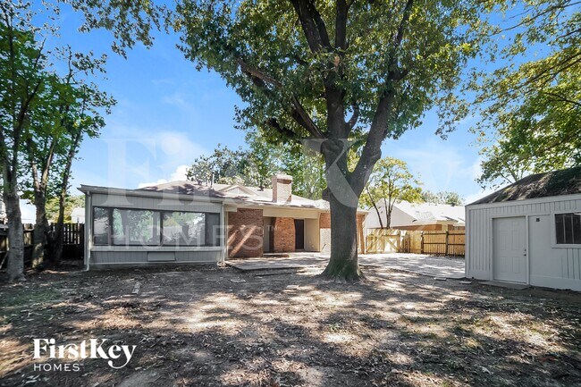 Building Photo - 3381 S Mendenhall Rd