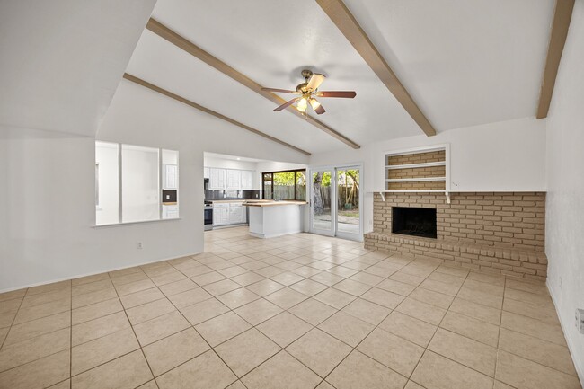 Building Photo - 16610 Carbridge Dr