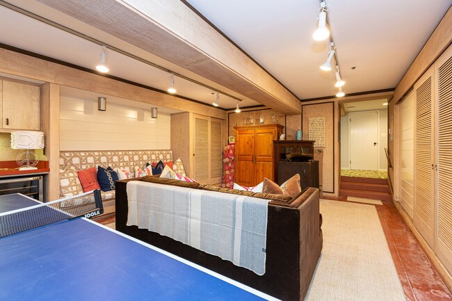 Building Photo - HUGE 5+BR/4.5BA Four Story Presidio Hts./ Laurel Village Home! Garage! Flat Yard!  PROGRESSIVE