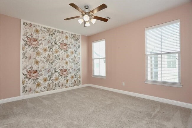 Building Photo - 1227 W 19th St