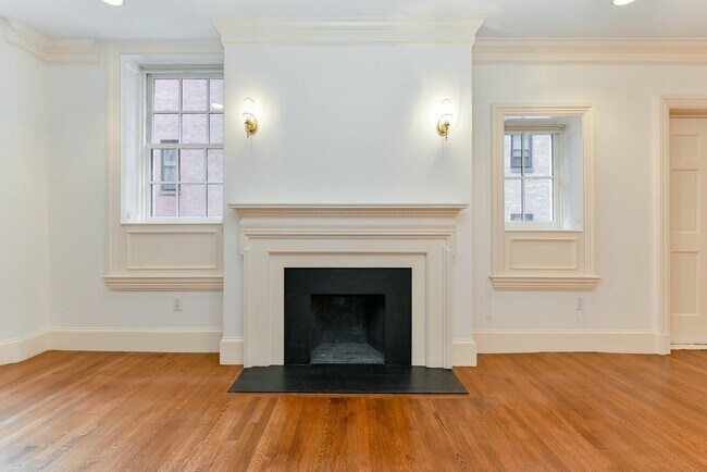 Building Photo - 17 Willow St