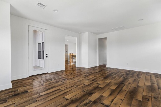Building Photo - 288 Smoke Tree Cir