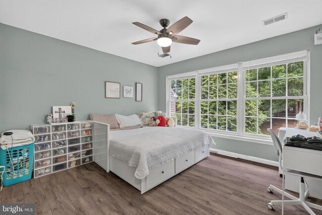 Building Photo - 13016 Pilgrims Inn Dr