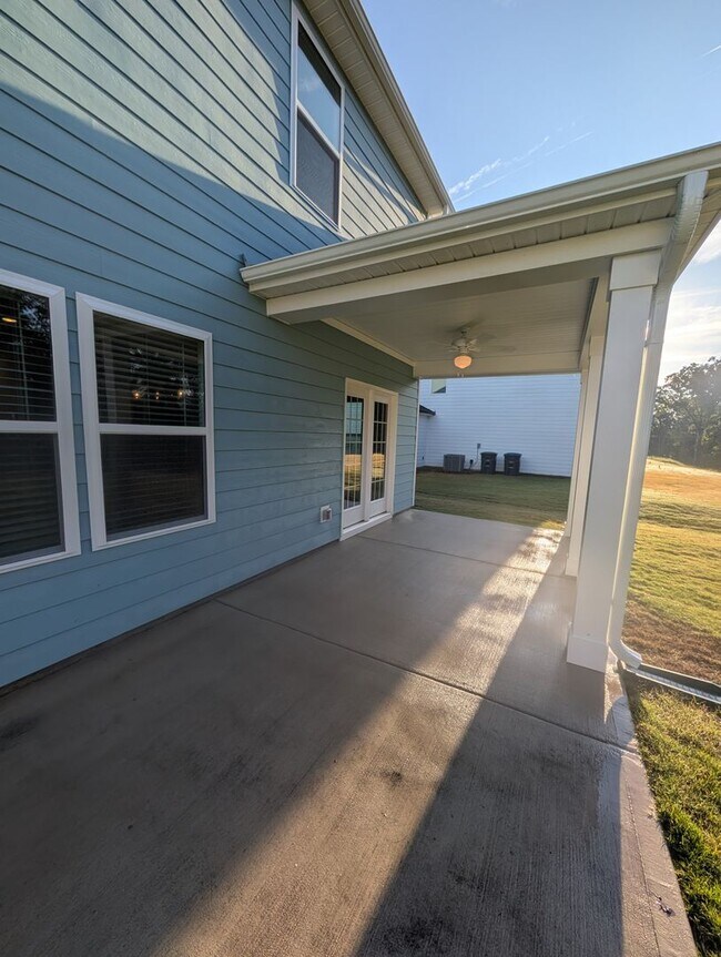 Building Photo - NEW CONSTRUCTION 4BD/2.5 Home in Stonebrid...